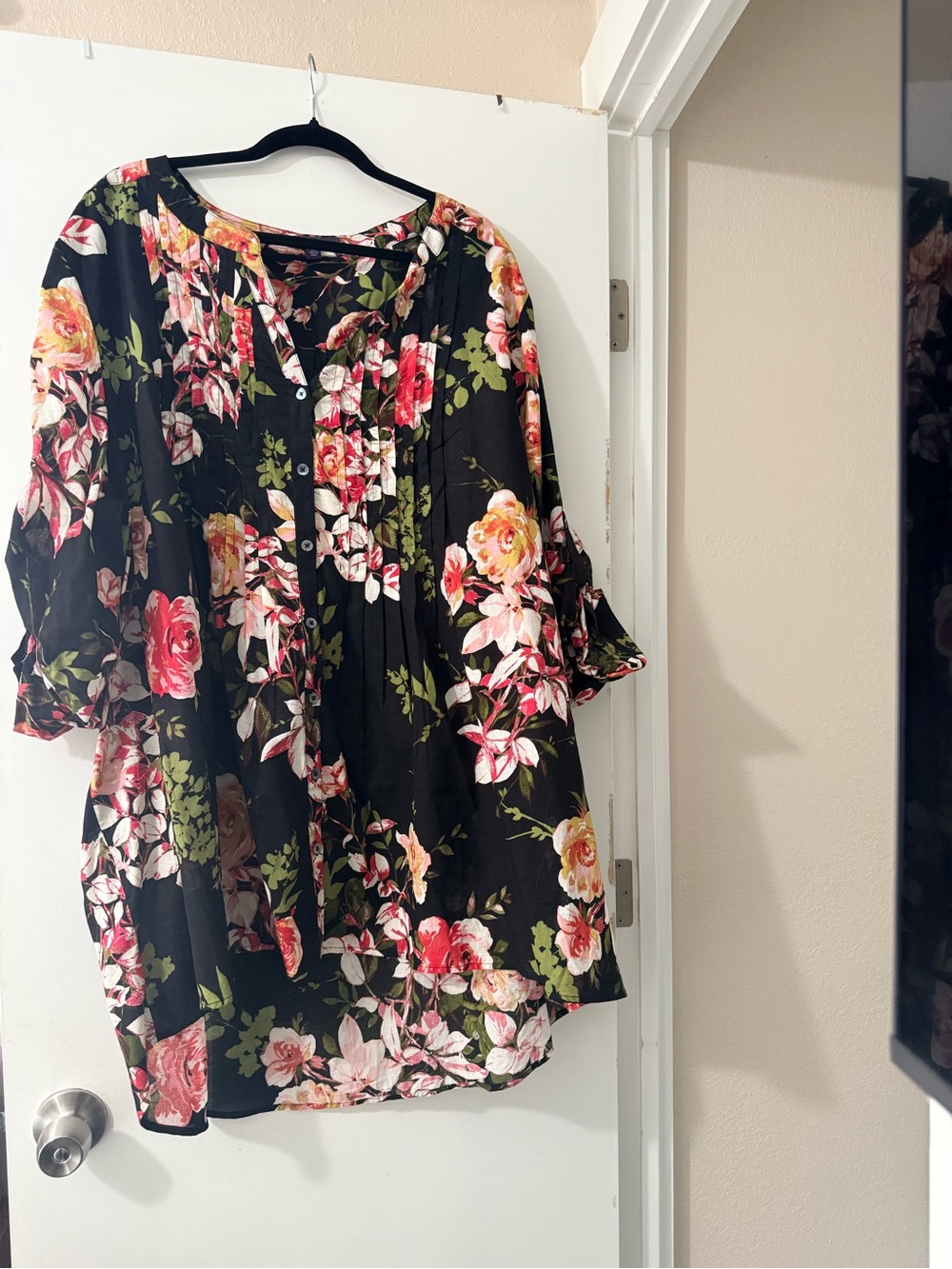 Roamans 32W Black Floral Button-Up Tunic with Pink & Green Blooms